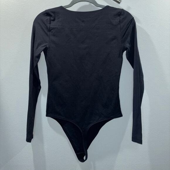Aritzia Babaton Contour Long Sleeve Bodysuit Black Size Medium - Picture 15 of 15